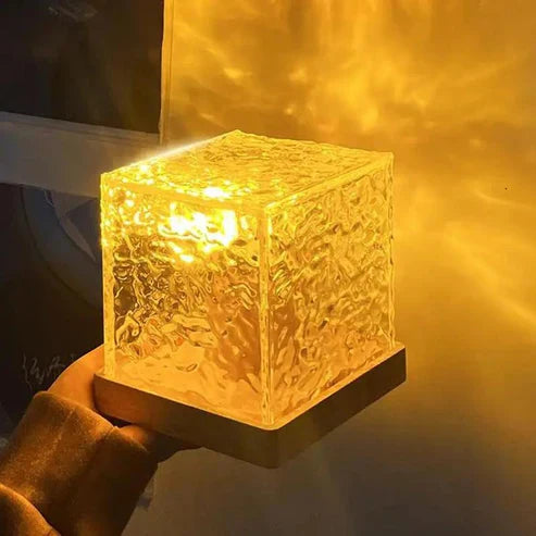 مصباح يعمل باللمس مع شحن USB وإضاءة ديناميكية